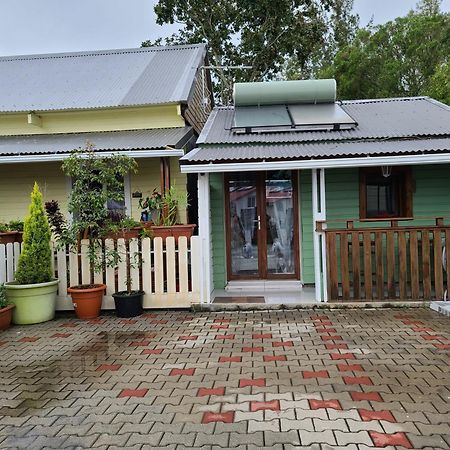 Les Jardins Creoles Apartment Силаос Екстериор снимка